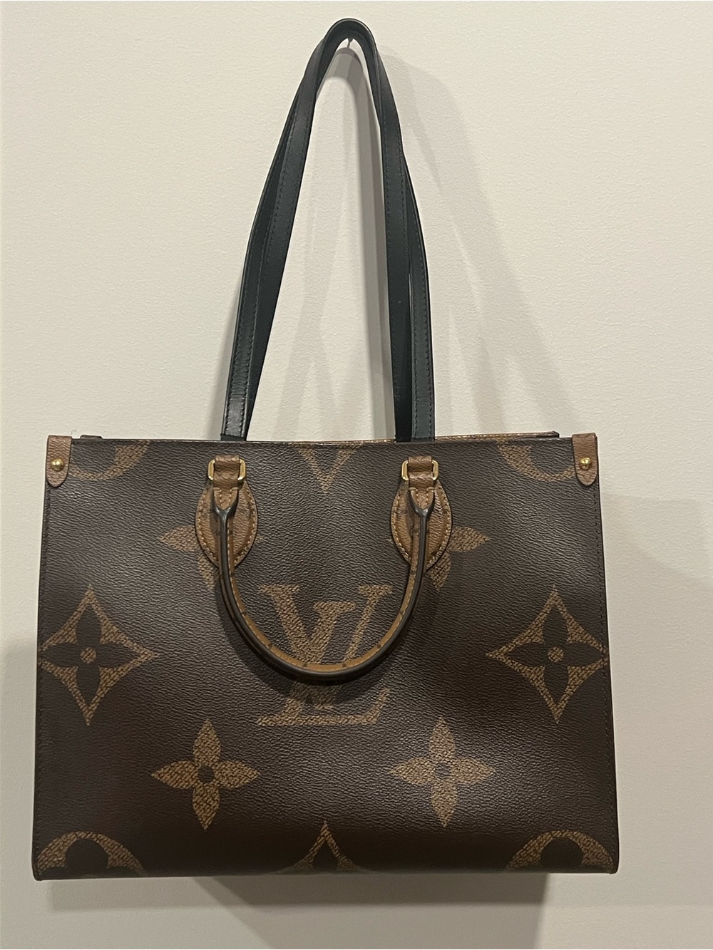 Louis Vuitton OnTheGo GM Monogram Reverse Tote Brown/Tan Red Interior + insert. - Picture 5 of 13